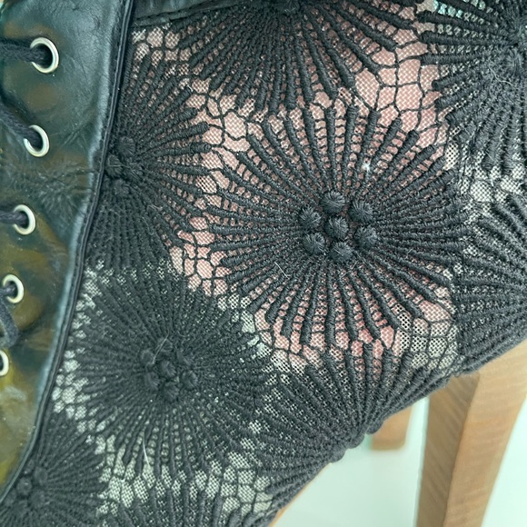 Stuart Weitzman lace peep toe booties - Picture 5 of 14